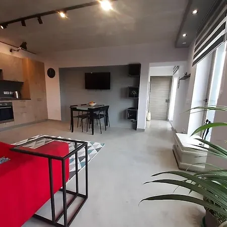Modern On Mdina's Promenade Apartment