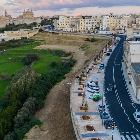 Modern On Mdina's Promenade Apartment *